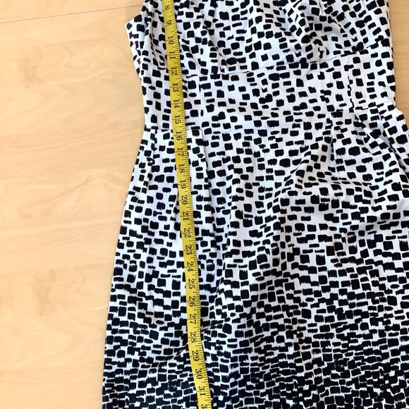 Calvin Klein Retro Inspired Dress - Picture 5 of 5